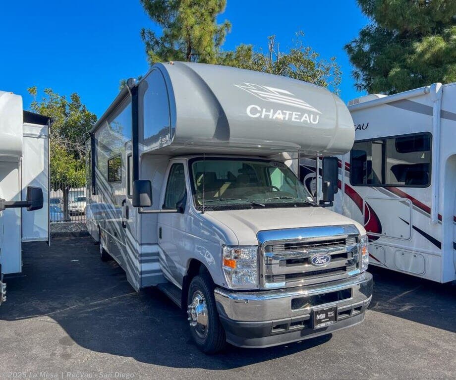 New 2026 Thor Motor Coach Chateau 31H available in San Diego, California