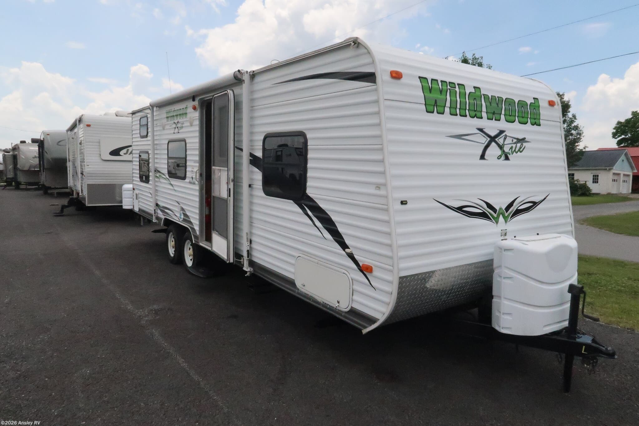 2012 Forest River Wildwood X-Lite 261BH