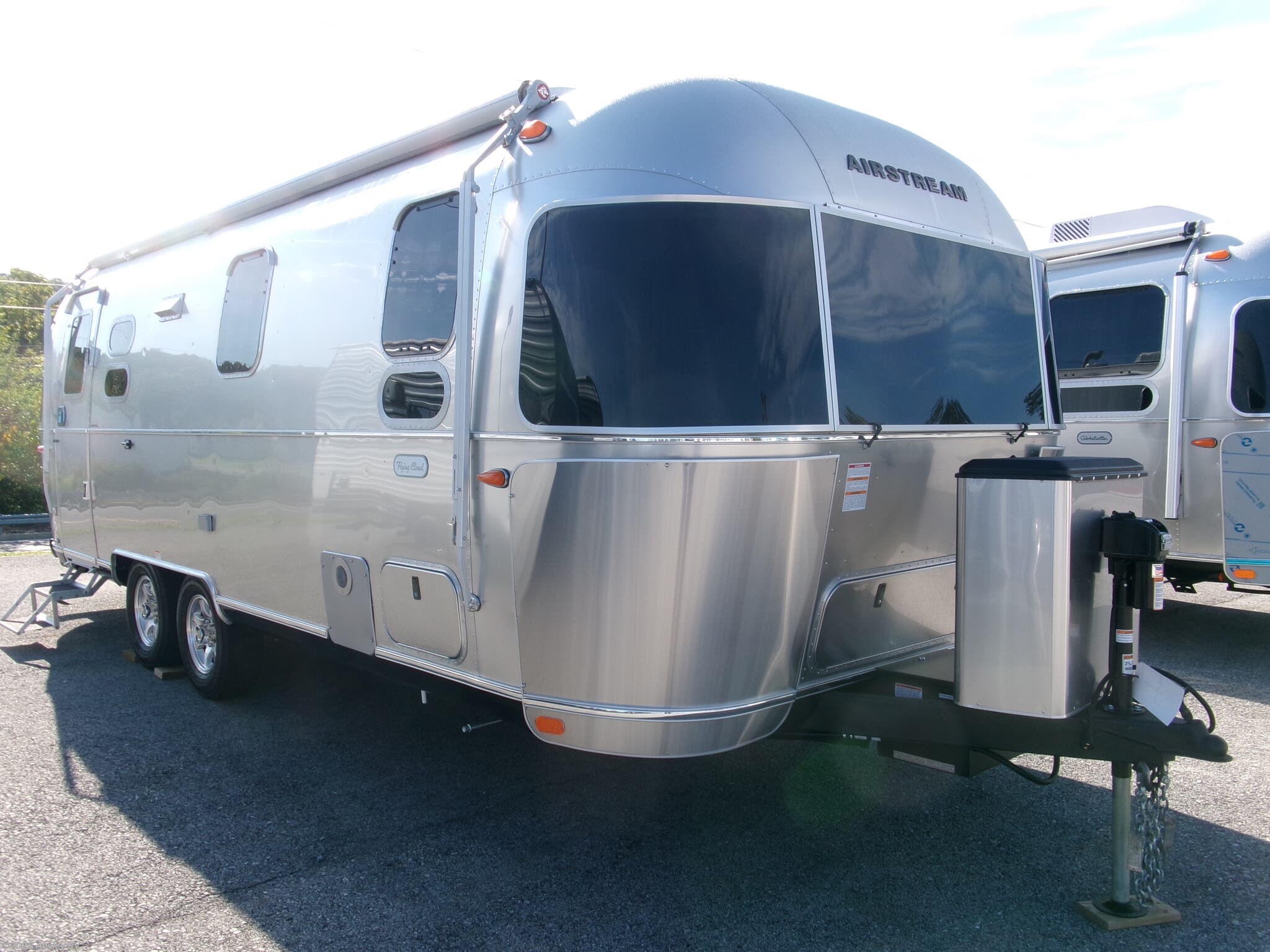New 2027  Airstream Flying Cloud 27FB by Airstream from Ansley RV in Duncansville, PA