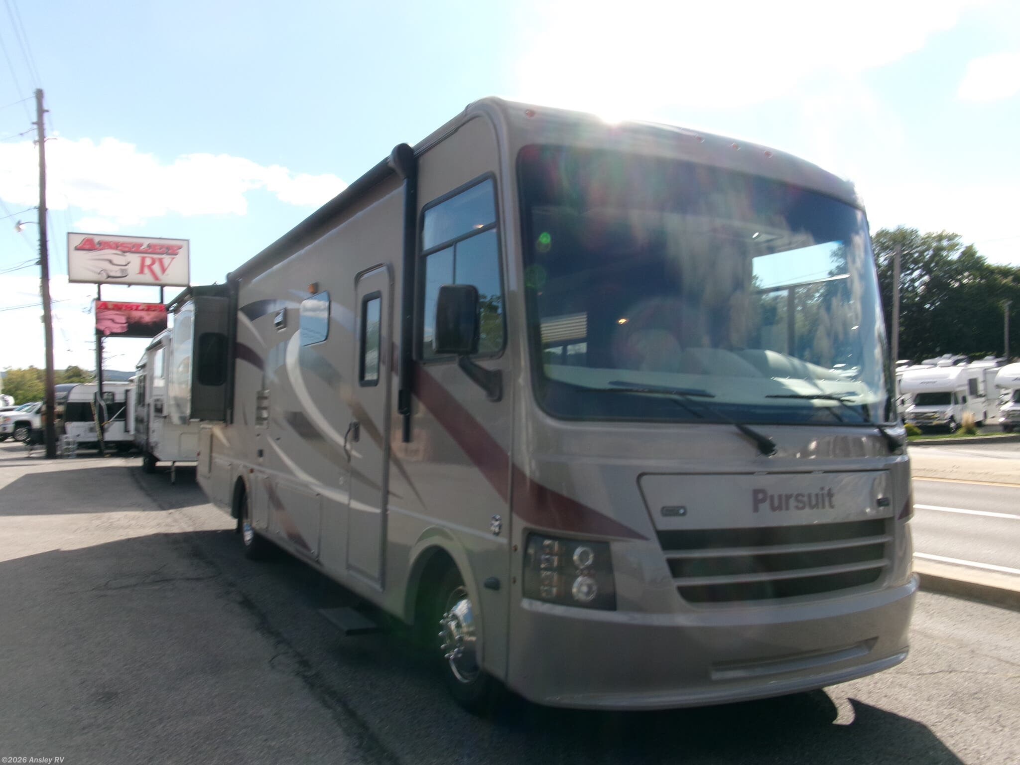 Used 2015 Coachmen Pursuit 31BD available in Duncansville, Pennsylvania