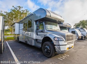 Used 2021 Dynamax Corp DX3 37BH 37BD) available in Seffner, Florida