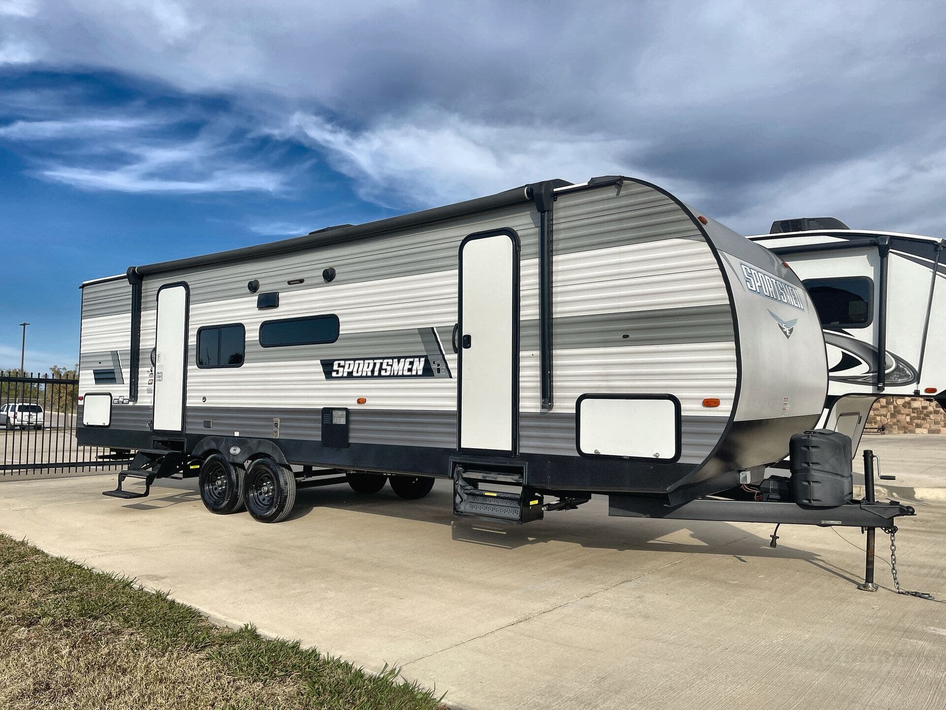 Used 2022 K-Z Sportsmen SE 281BHSE available in Sanger, Texas