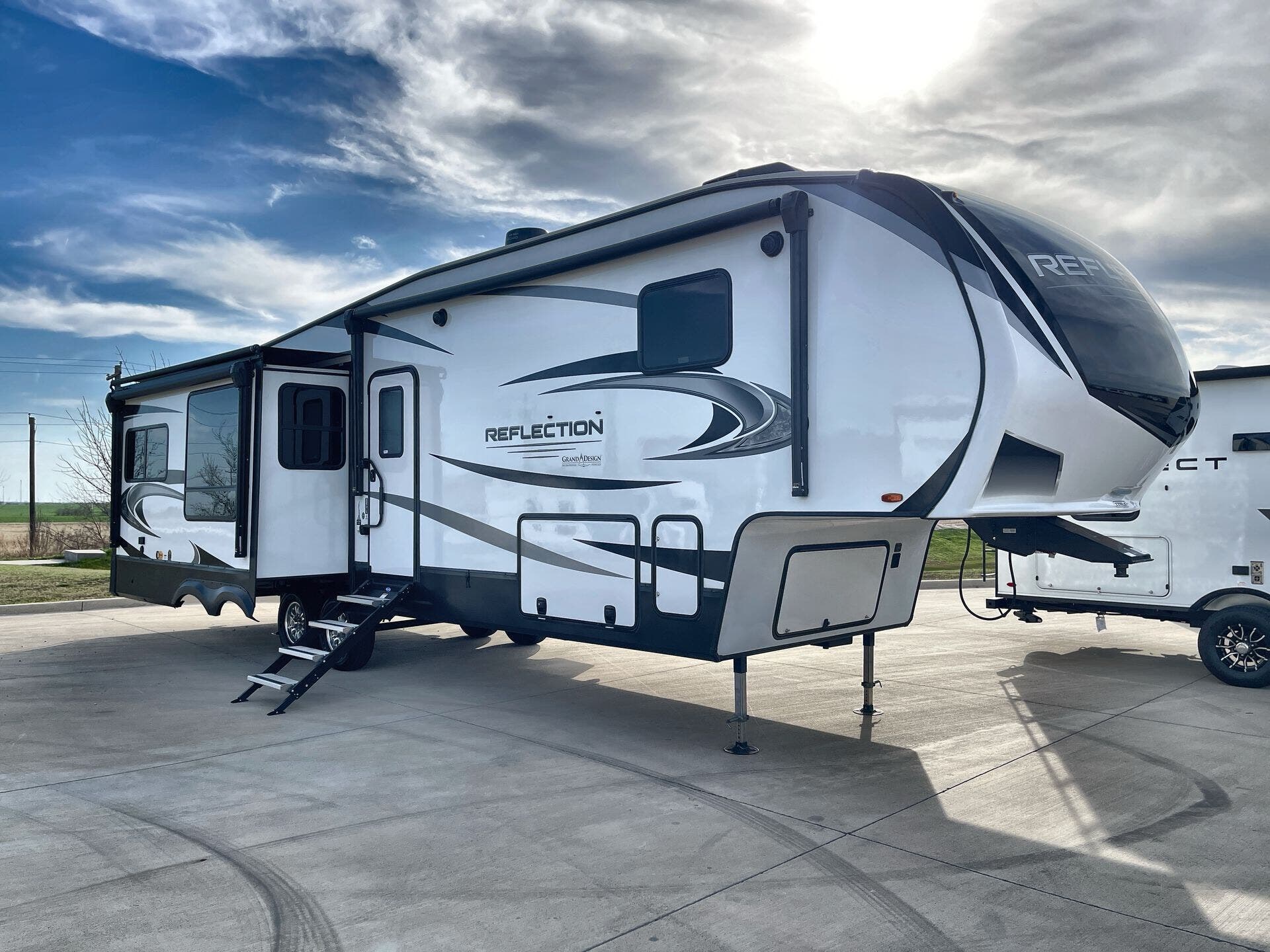 Used 2021 Grand Design Reflection 337RLS available in Sanger, Texas