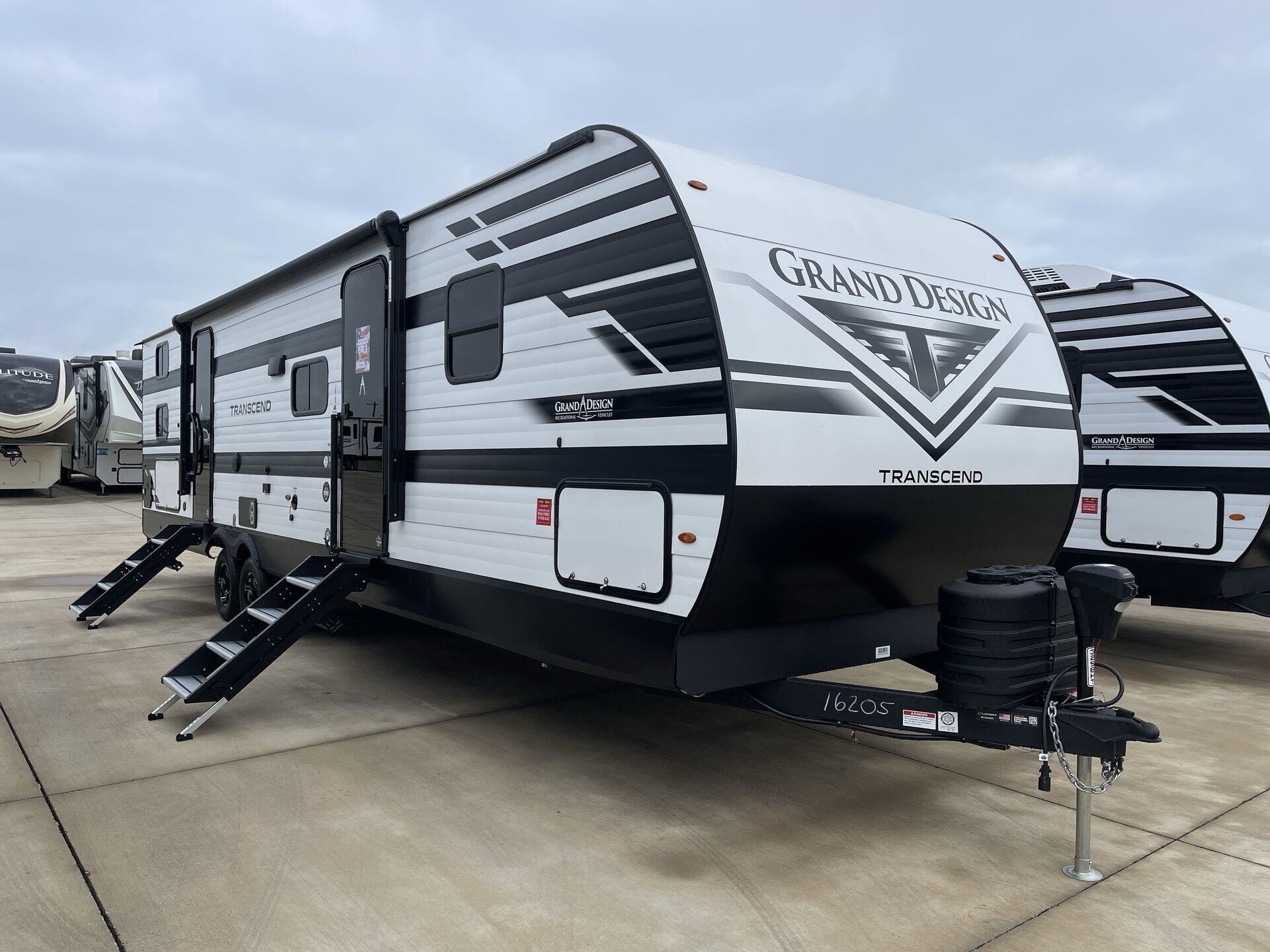 New 2026 Grand Design Transcend 325BHT available in Sanger, Texas