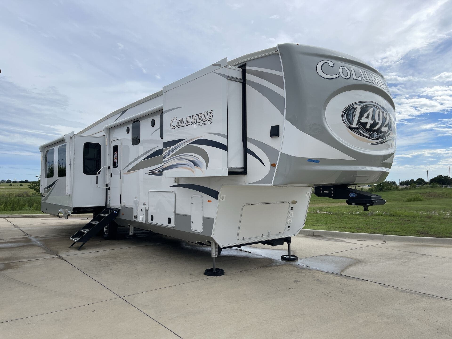 Used 2021 Palomino Columbus 383FB available in Sanger, Texas