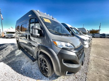 New 2024 Winnebago Solis Pocket 36B available in Fort Worth, Texas