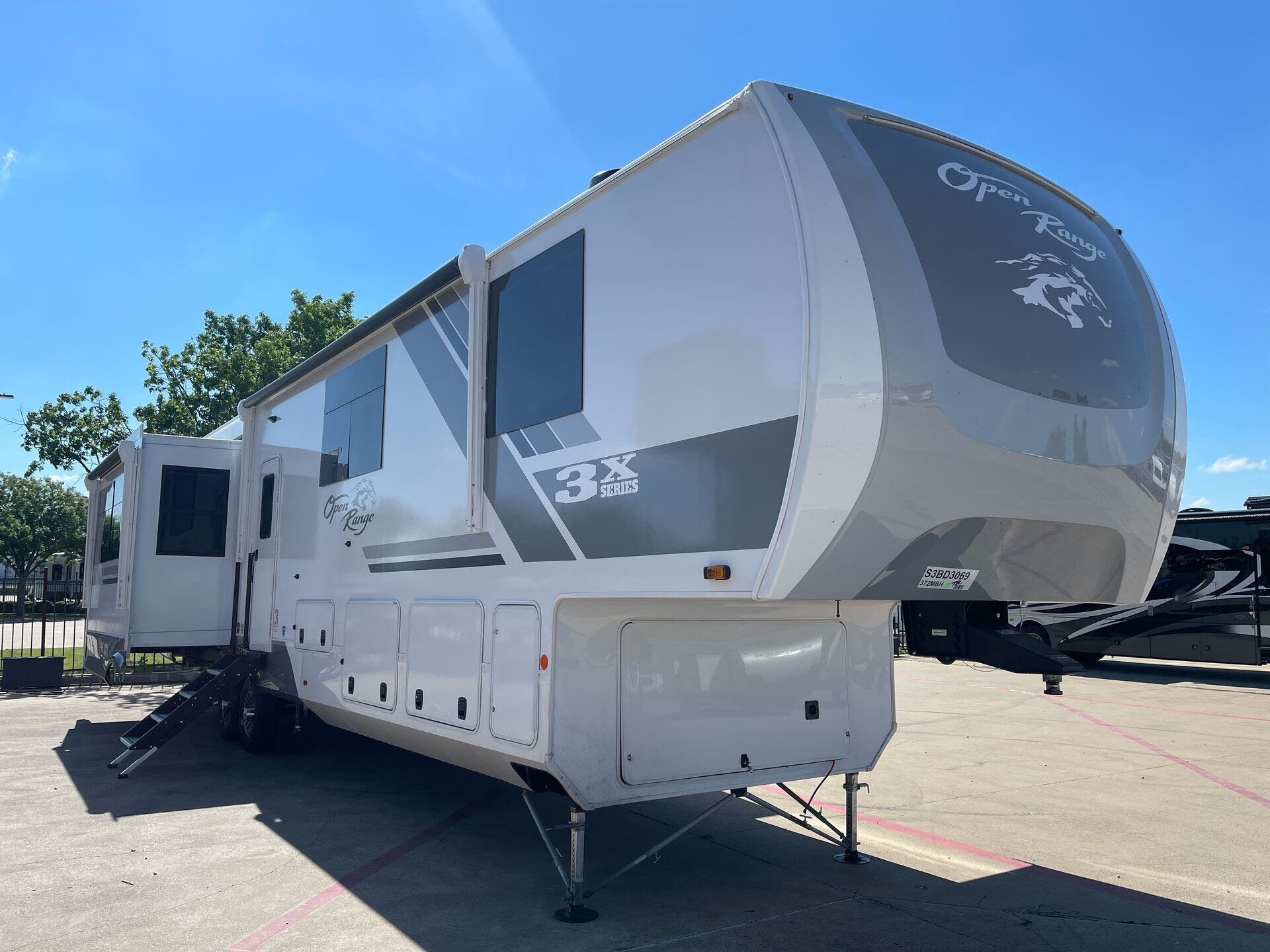 New 2025 Highland Ridge Open Range 3X 372MBH available in Fort Worth, Texas