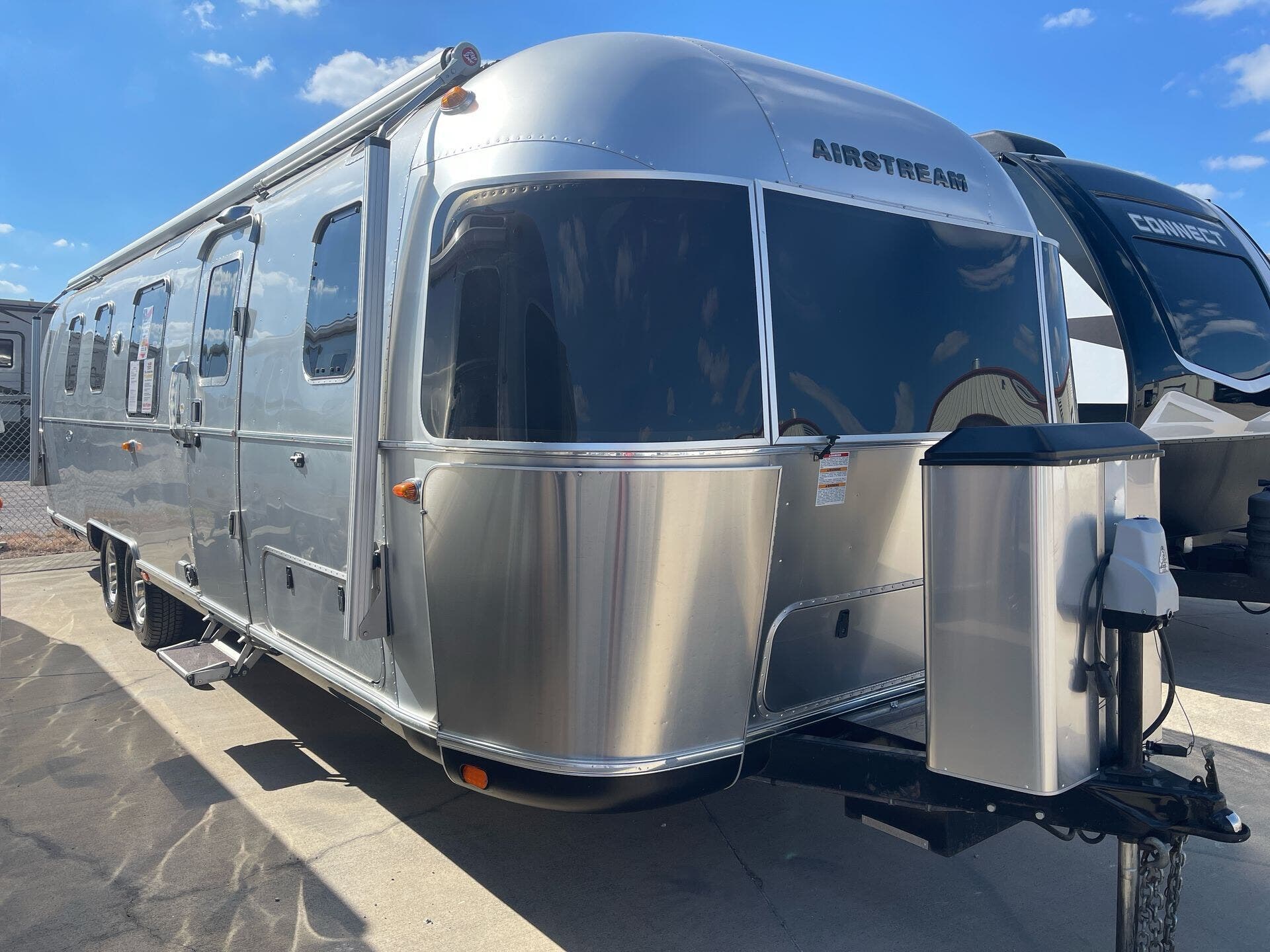 Used 2018 Airstream  33FB-TWIN available in Fort Worth, Texas