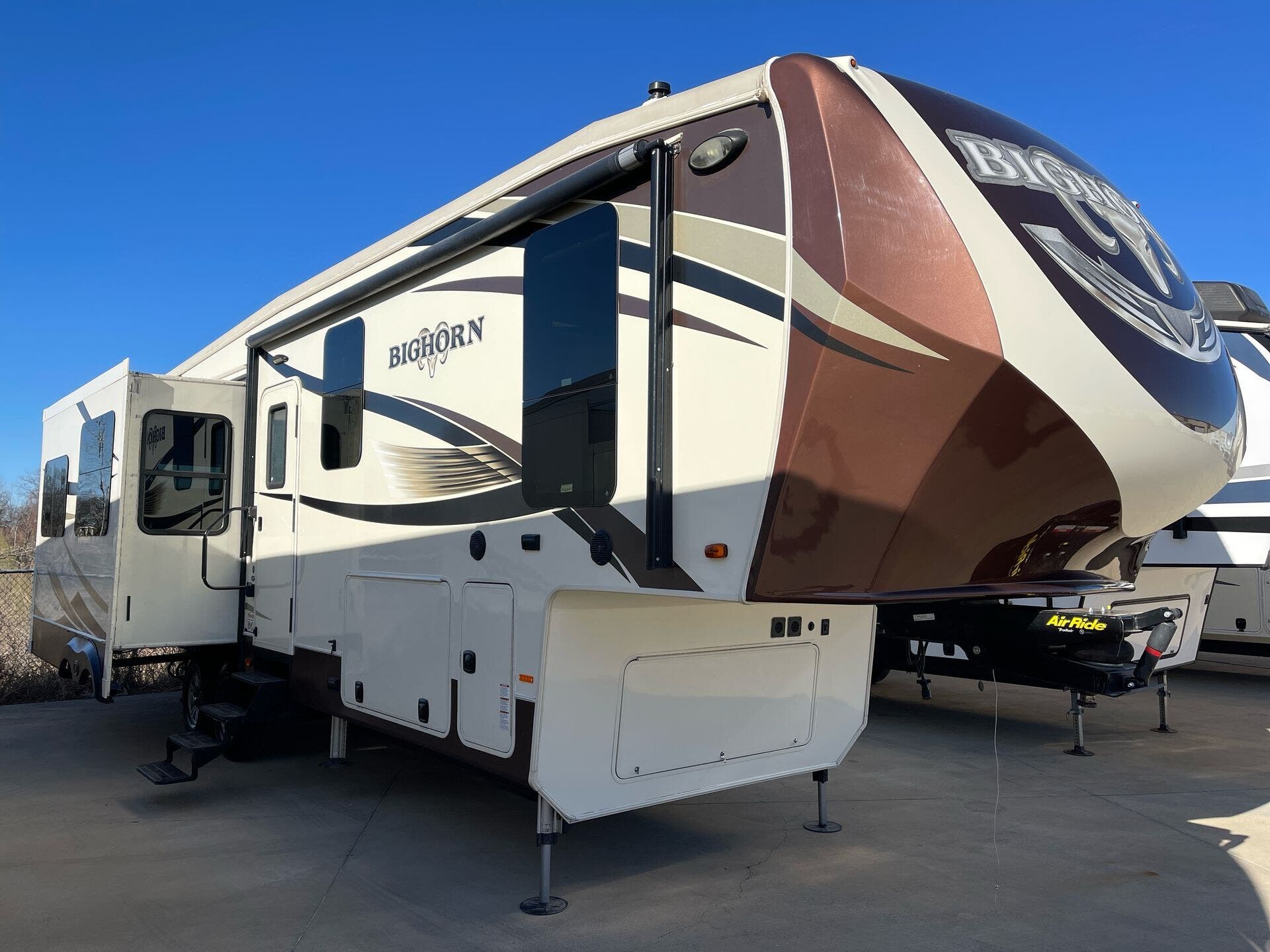 Used 2017 Heartland Bighorn 3270RS available in Fort Worth, Texas