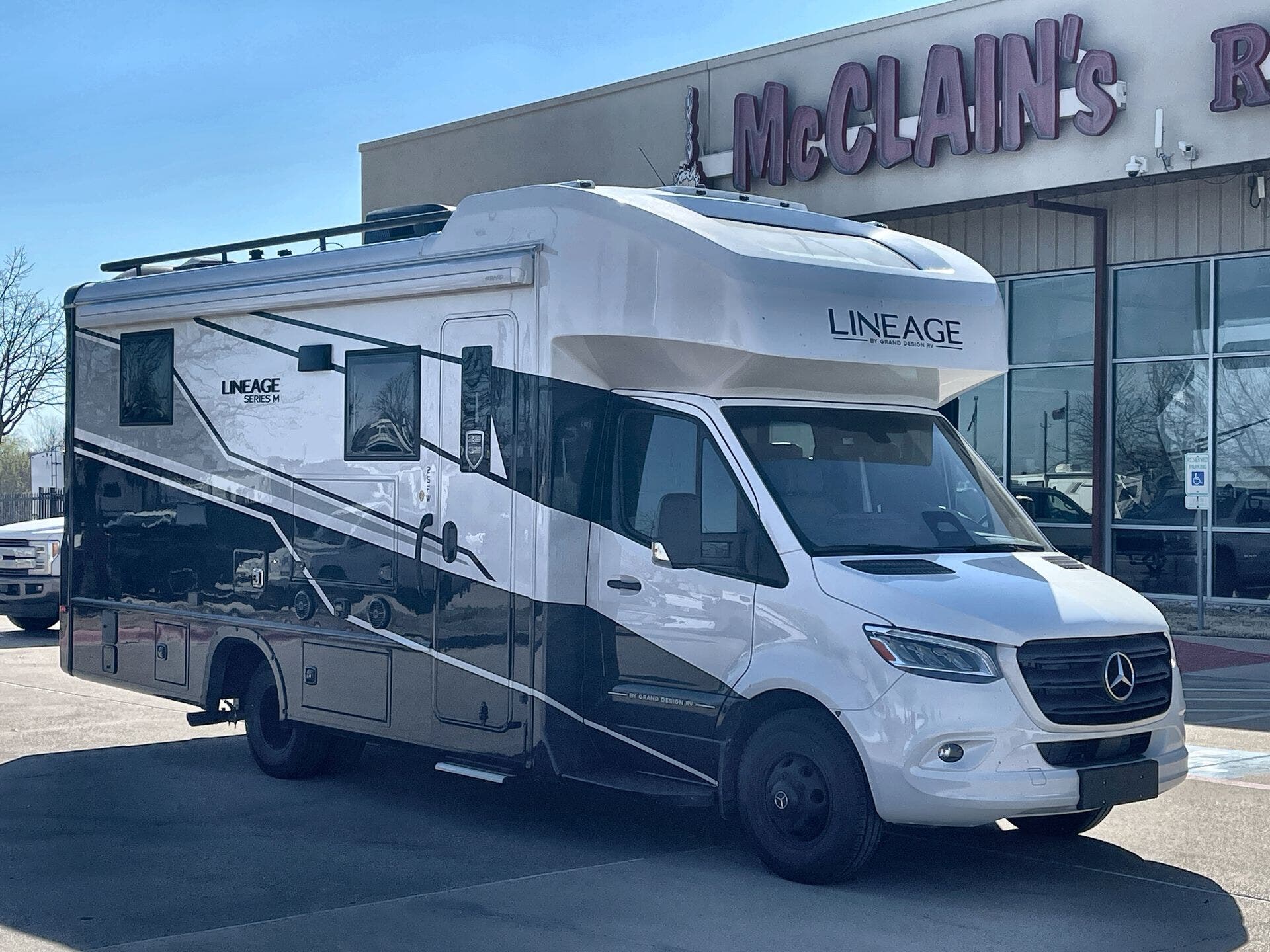 New 2026 Grand Design Lineage 25FW available in Fort Worth, Texas