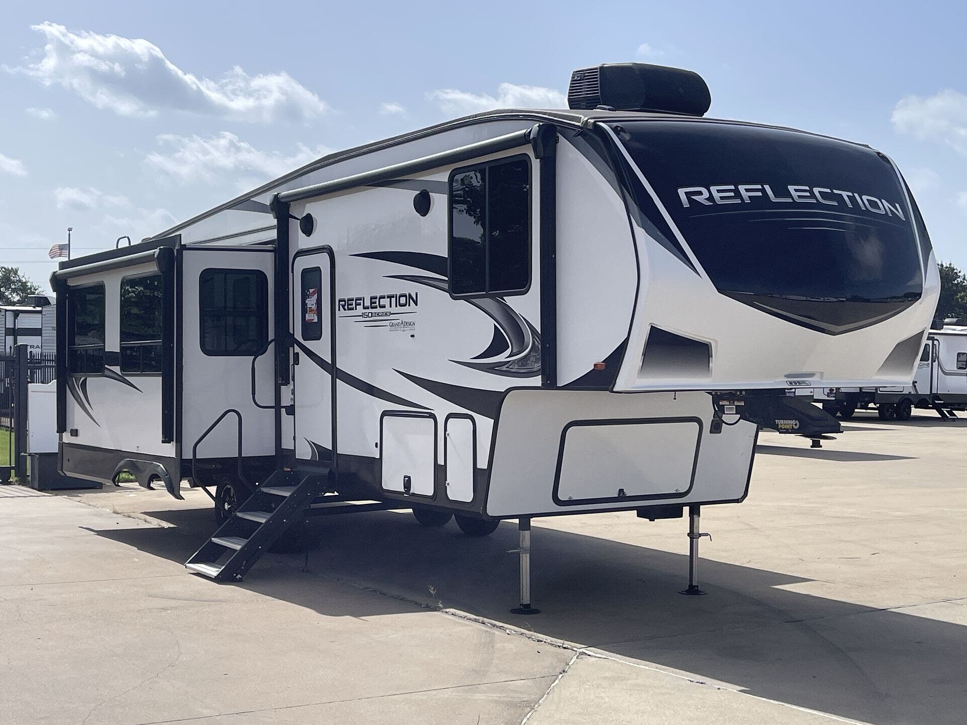 Used 2022 Grand Design Reflection 295RL available in Fort Worth, Texas