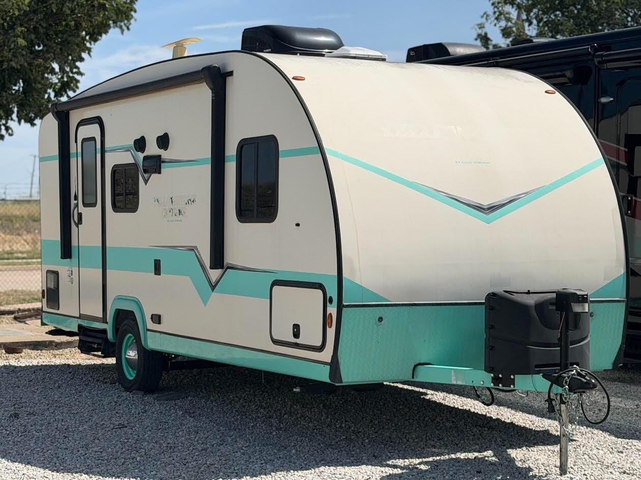 Used 2021 Gulf Stream Vintage Cruiser 19CSK available in Fort Worth, Texas