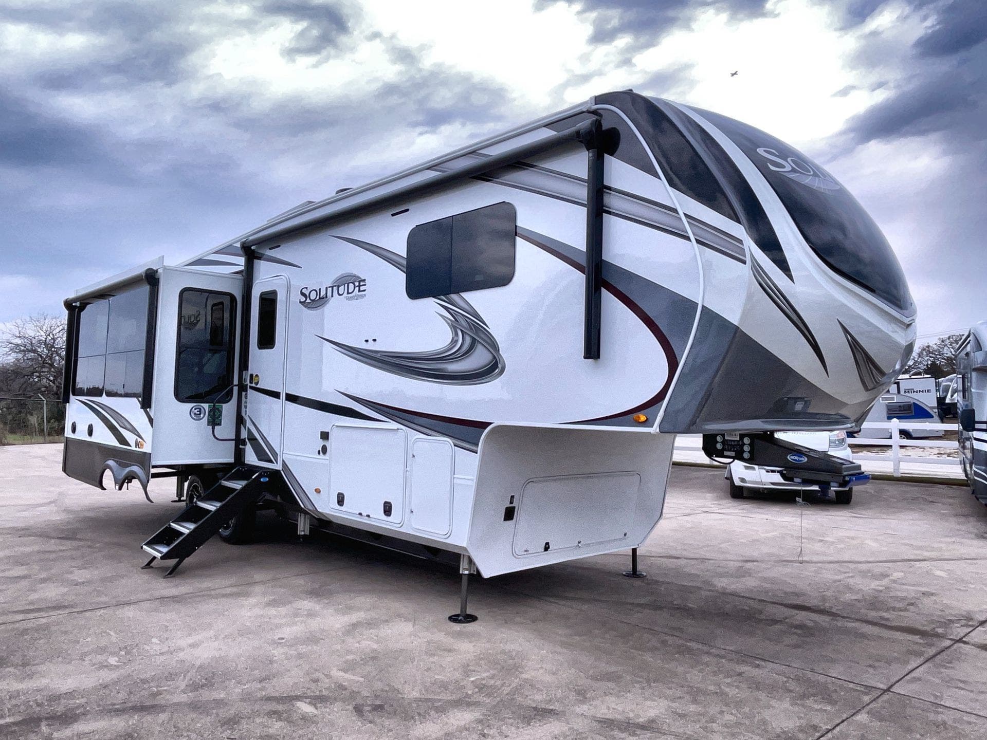  New 2022 Grand Design Solitude 310GK-R available in Corinth, Texas