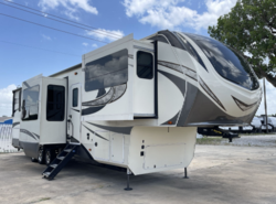 Used 2019 Grand Design Solitude 374TH available in Corinth, Texas