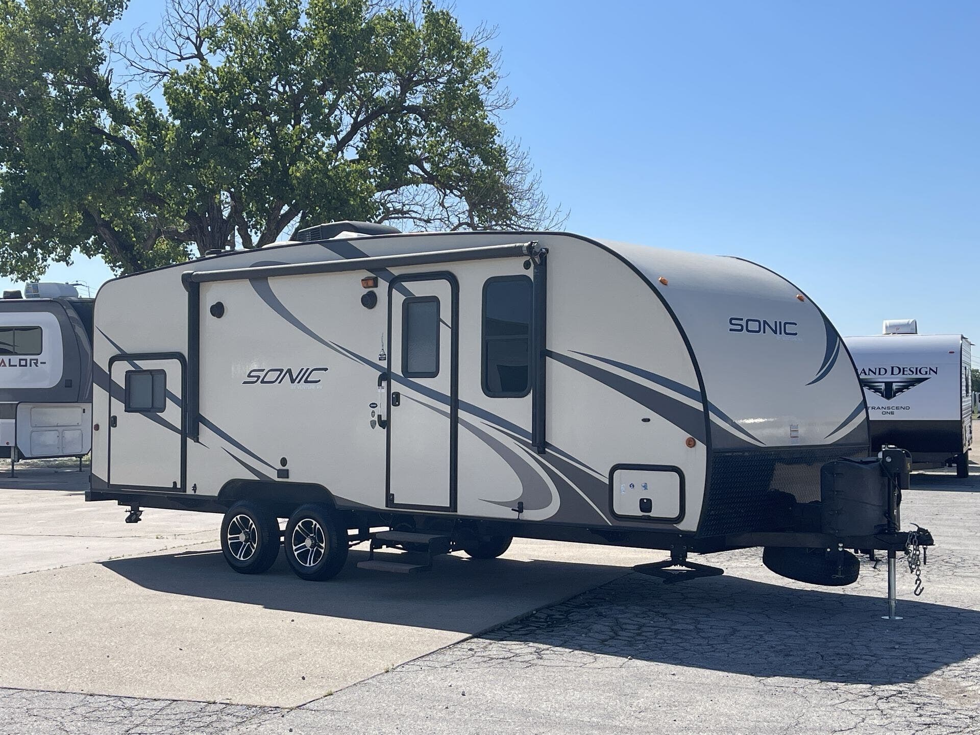 Used 2017 Venture RV Sonic M-234VBH available in Corinth, Texas