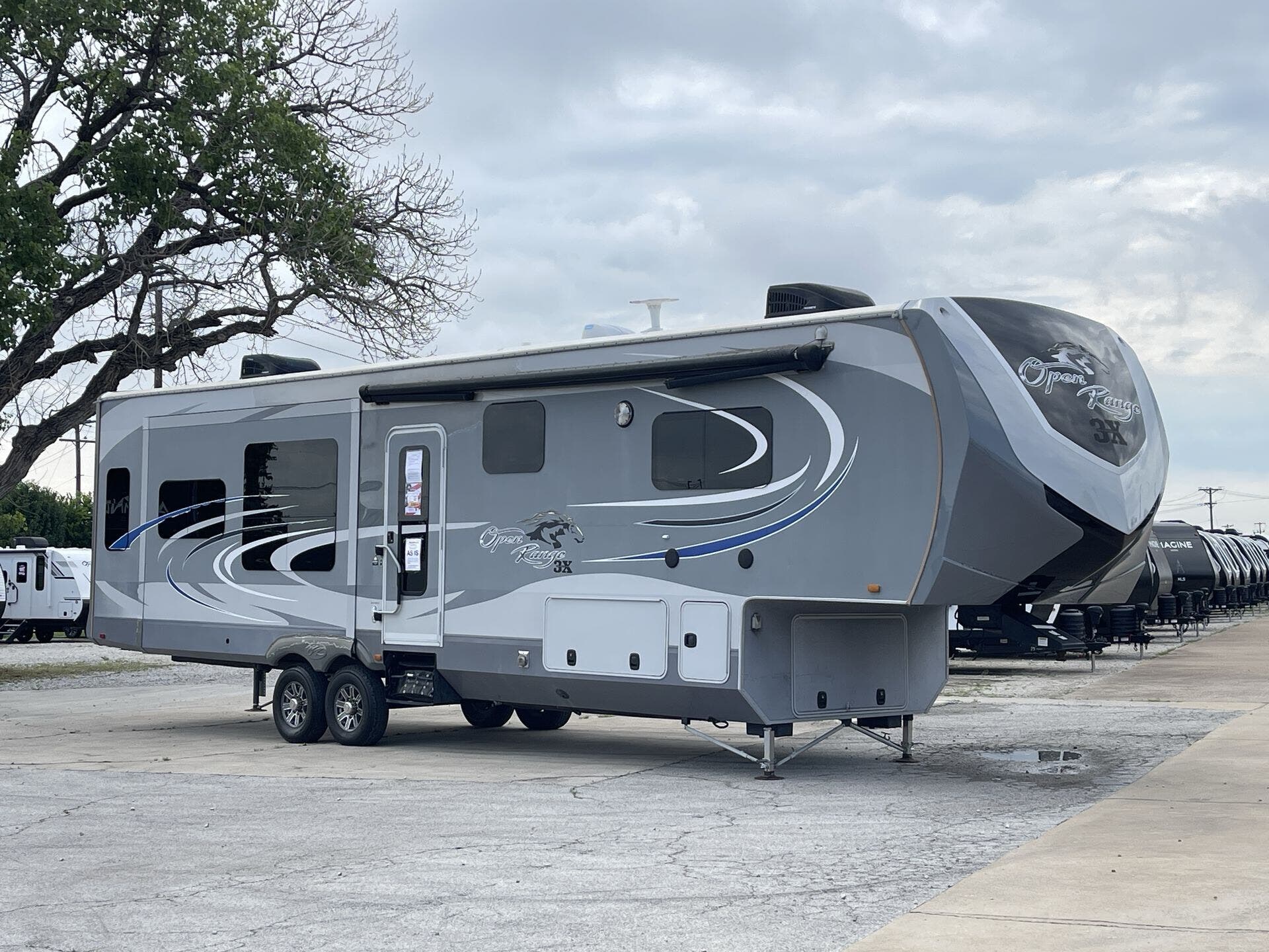 Used 2015 Highland Ridge Open Range 3X 379RLS available in Corinth, Texas