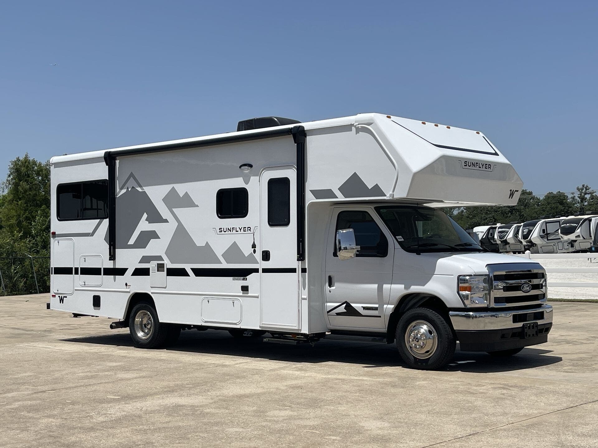 New 2027 Winnebago Sunflyer 24GG available in Corinth, Texas