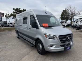 New 2023 Winnebago Adventure Wagon 70SE available in Oklahoma City, Oklahoma