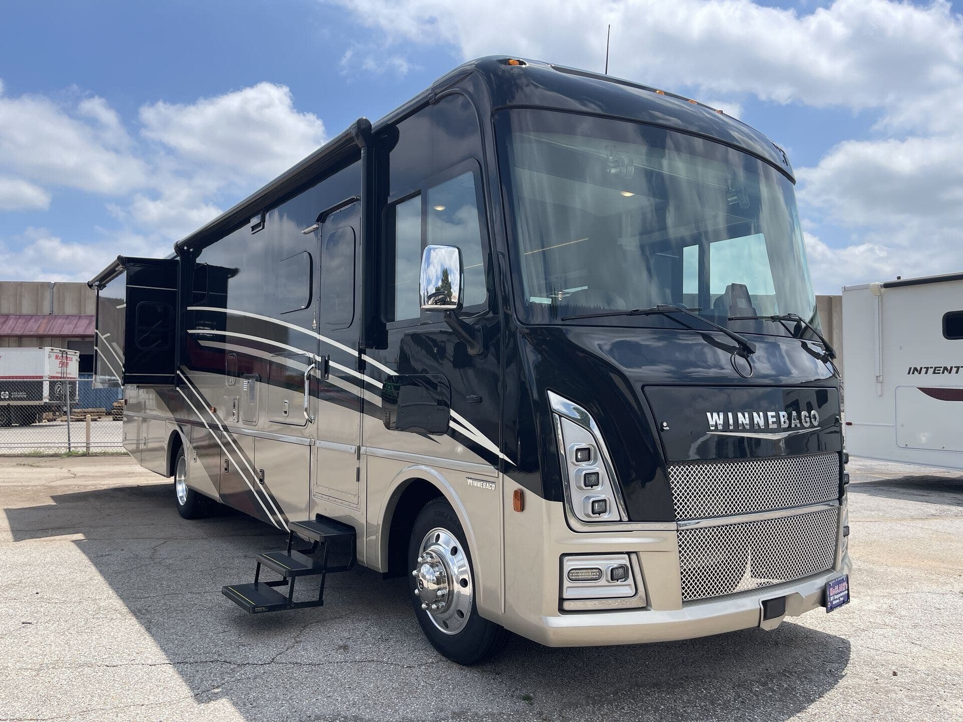 New 2025 Winnebago Adventurer 35F available in Oklahoma City, Oklahoma