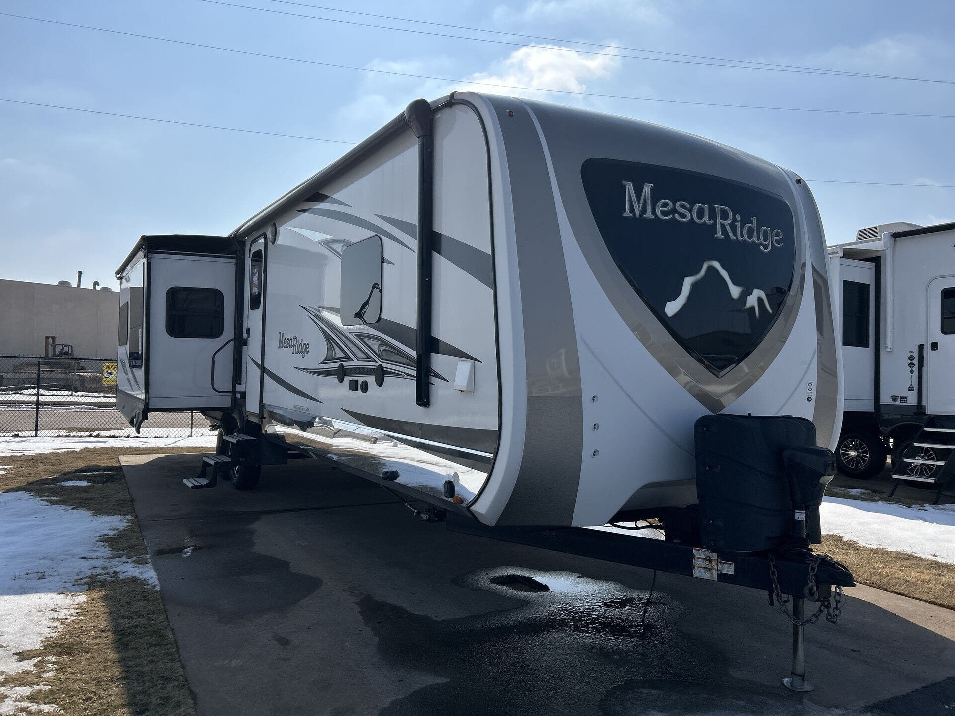 Used 2018 Highland Ridge Mesa Ridge 324RES available in Oklahoma City, Oklahoma