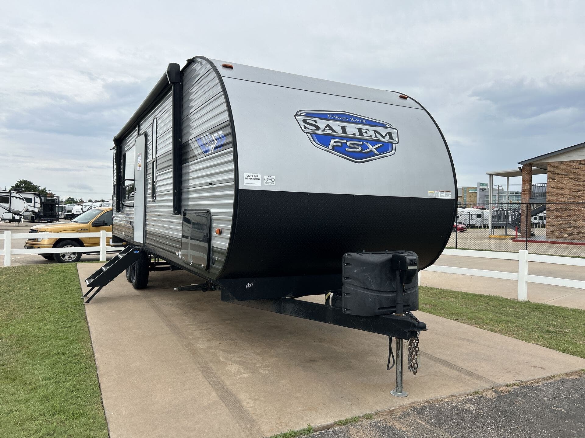 Used 2022 Forest River Salem 270RTK available in Oklahoma City, Oklahoma