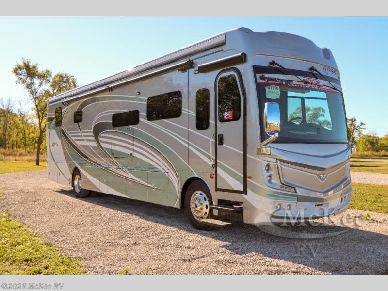 New 2025 Fleetwood Discovery LXE 40M available in Perry, Iowa