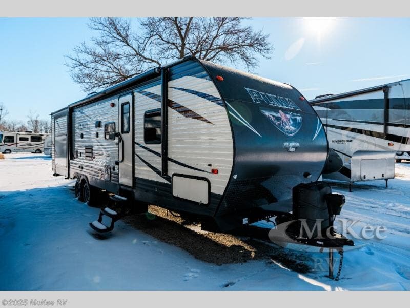 Used 2017 Palomino Puma 31DBTS available in Perry, Iowa