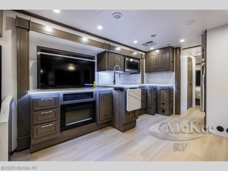 New 2026 Dynamax Corp DX3 37TS available in Perry, Iowa