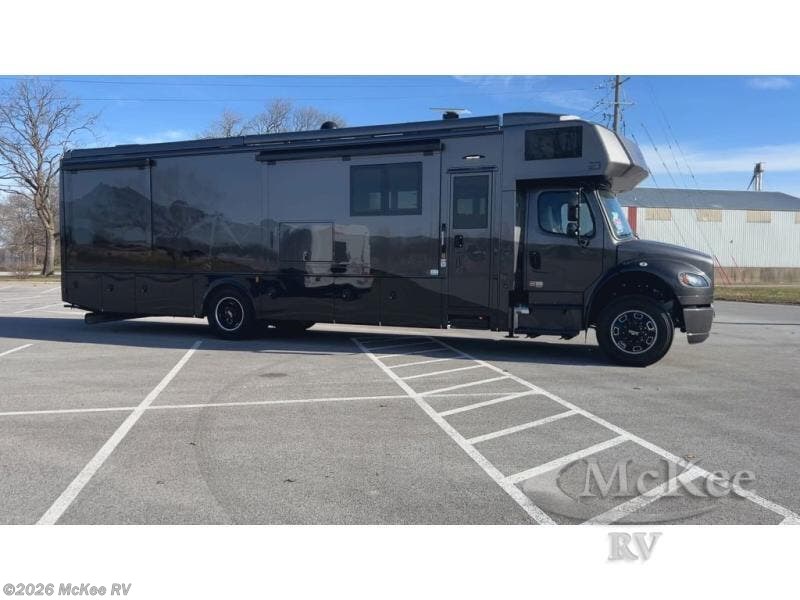 New 2026 Dynamax Corp DX3 37TS available in Perry, Iowa