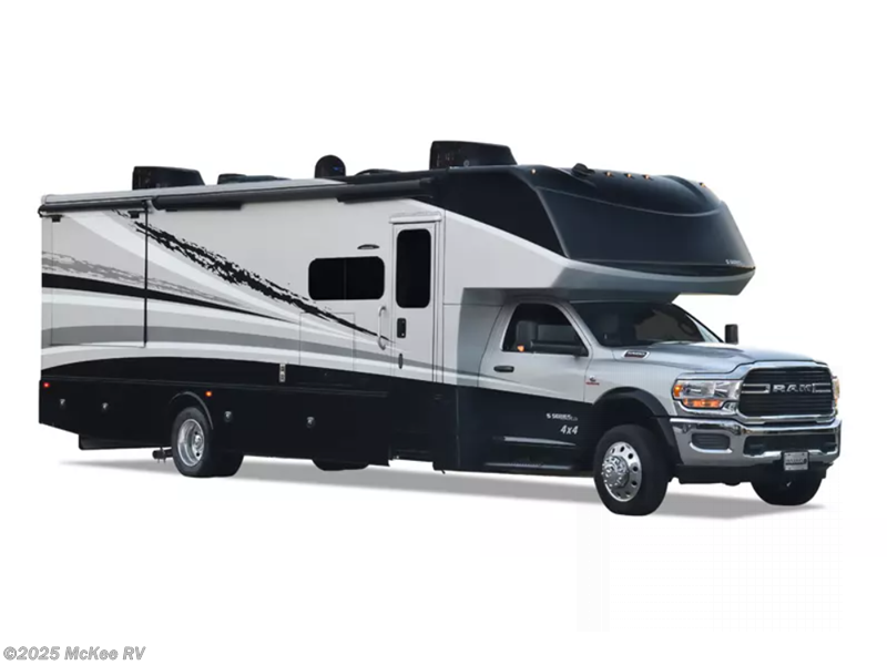 Used 2025 Dynamax Corp  isata 5 28SS available in Perry, Iowa