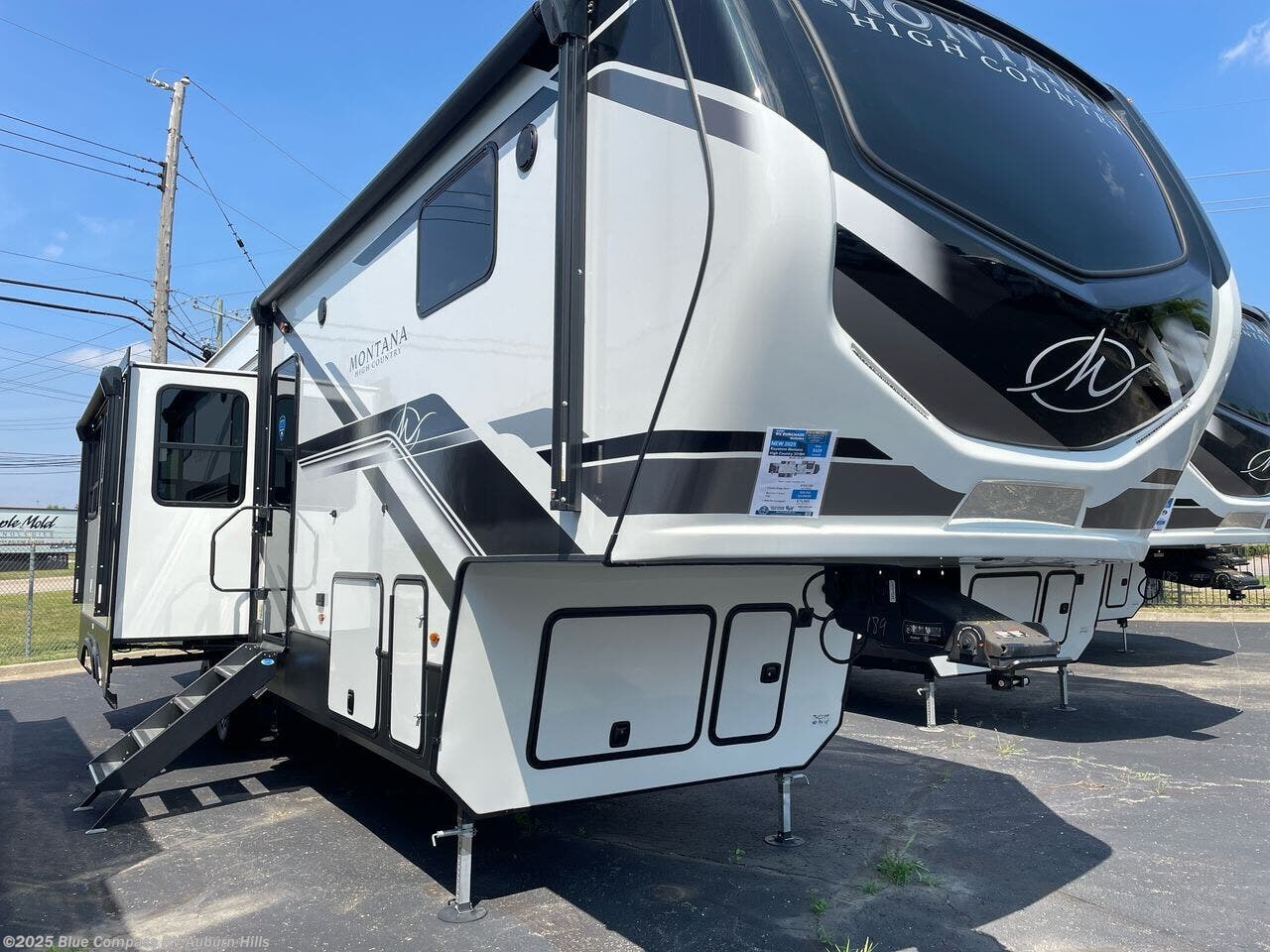 New 2025 Keystone Montana High Country 351BH available in Auburn Hills, Michigan