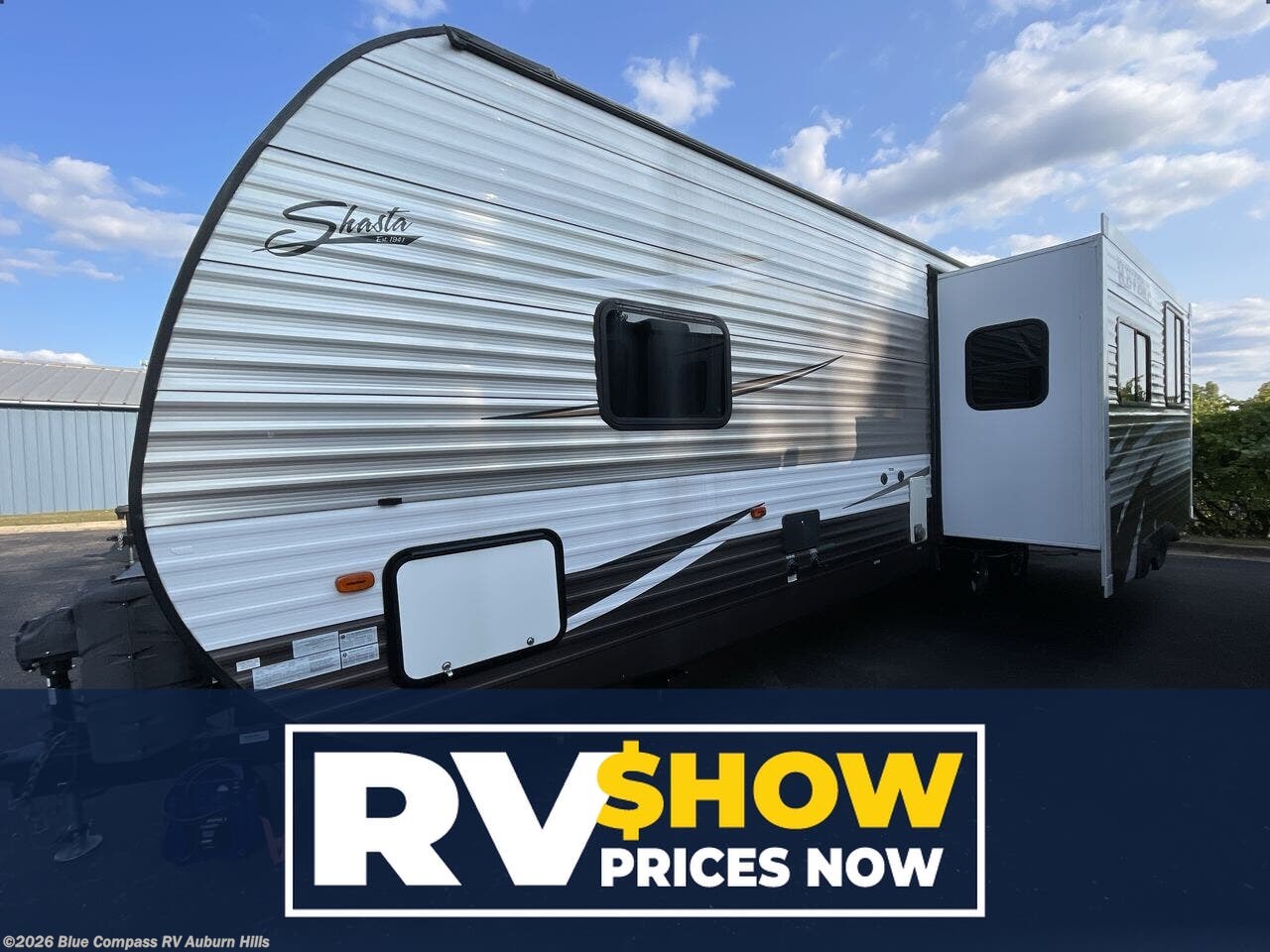 Used 2016 Shasta Revere 29RK available in Auburn Hills, Michigan