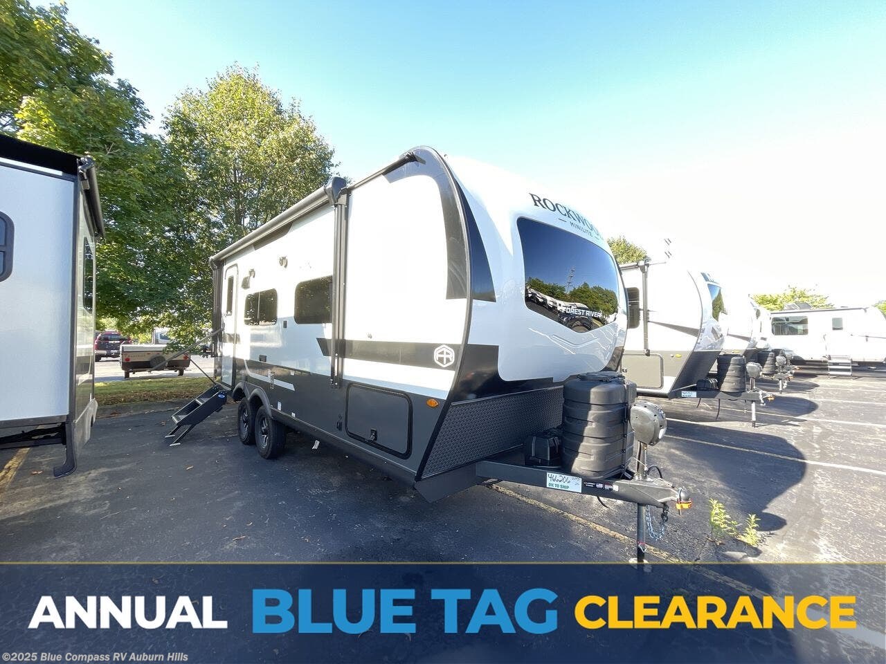 New 2026 Forest River Rockwood Mini Lite 2109S available in Auburn Hills, Michigan