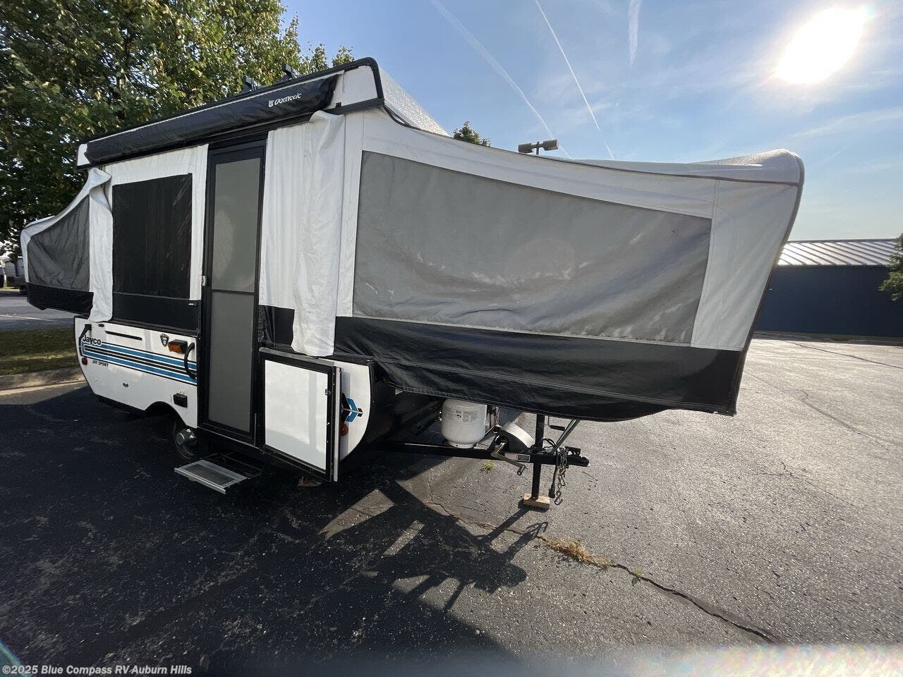 Used 2017 Jayco Jay Series Sport 10SD available in Auburn Hills, Michigan