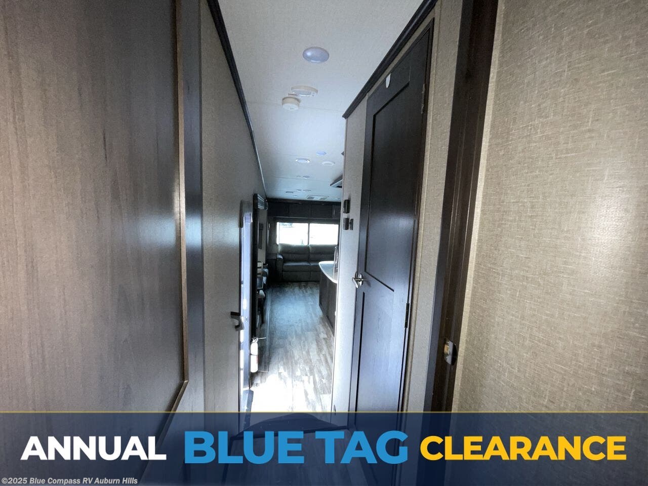 Used 2022 Grand Design Reflection 303RLS available in Auburn Hills, Michigan