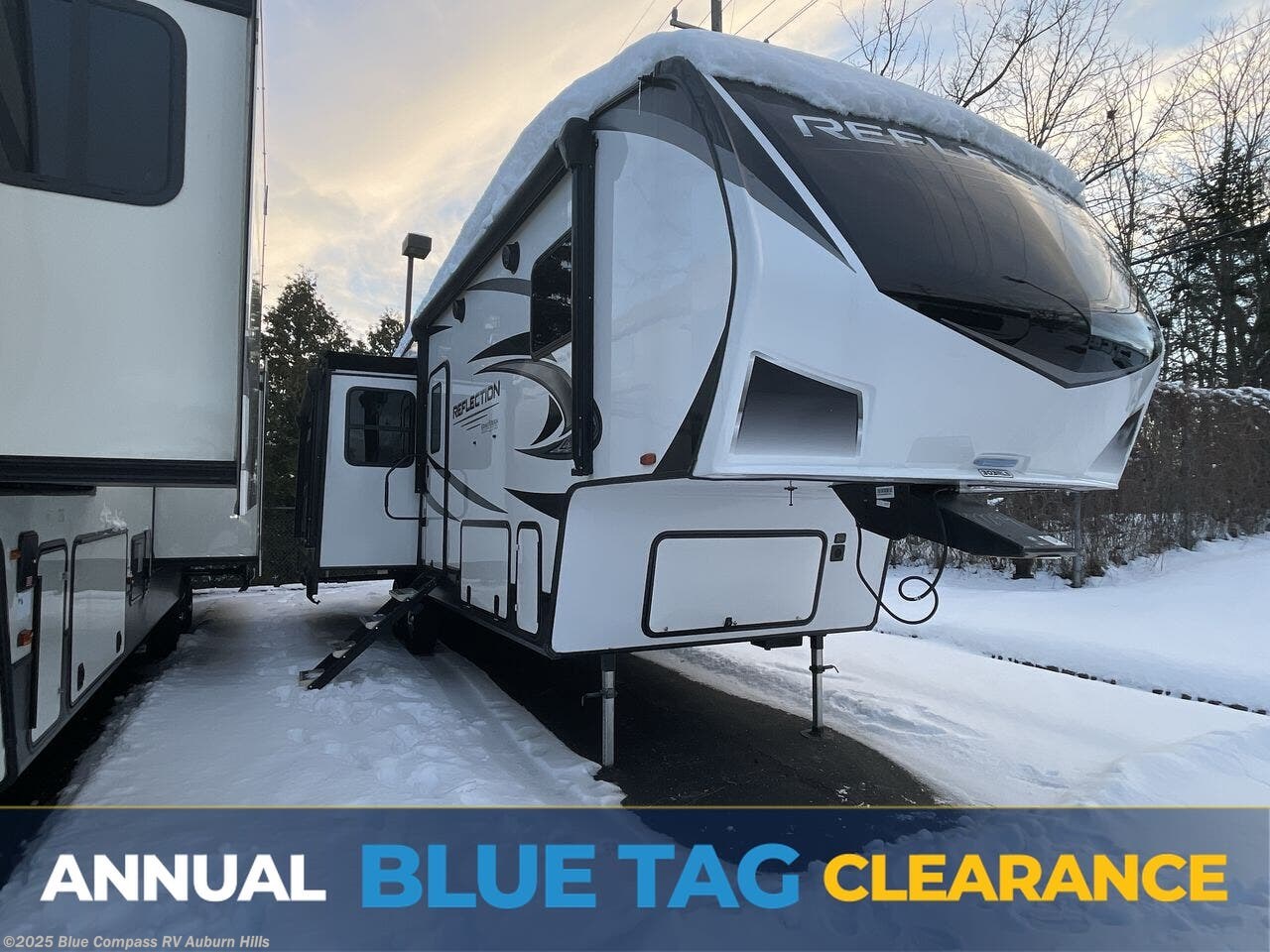 Used 2022 Grand Design Reflection 303RLS available in Auburn Hills, Michigan