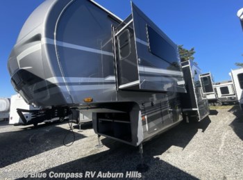 New 2026 Heartland Bighorn 39FL available in Auburn Hills, Michigan