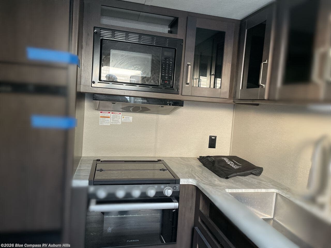 Used 2023 Grand Design Transcend Xplor 247BH available in Auburn Hills, Michigan