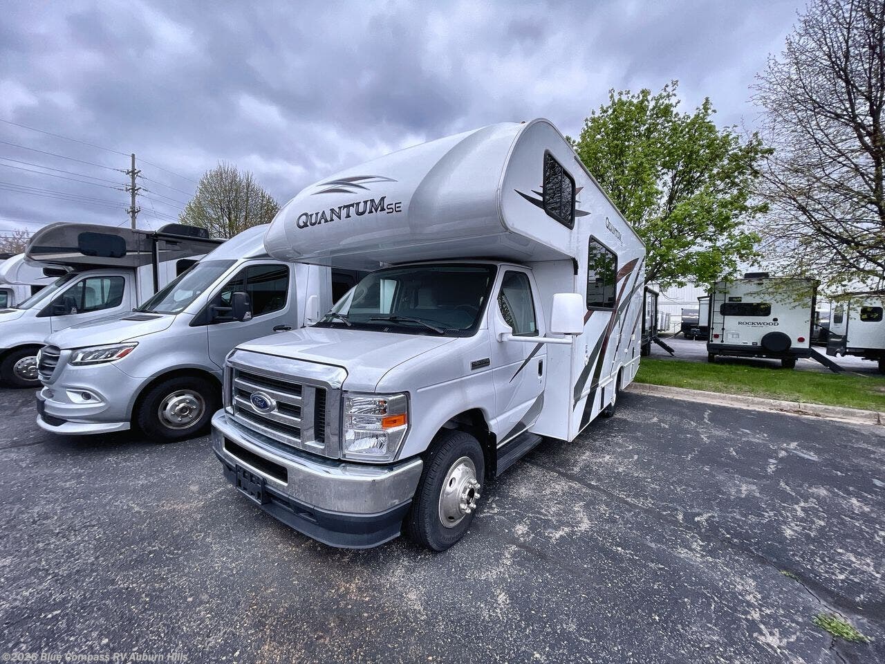 Used 2023 Thor Motor Coach Quantum SE SE22 Ford available in Auburn Hills, Michigan