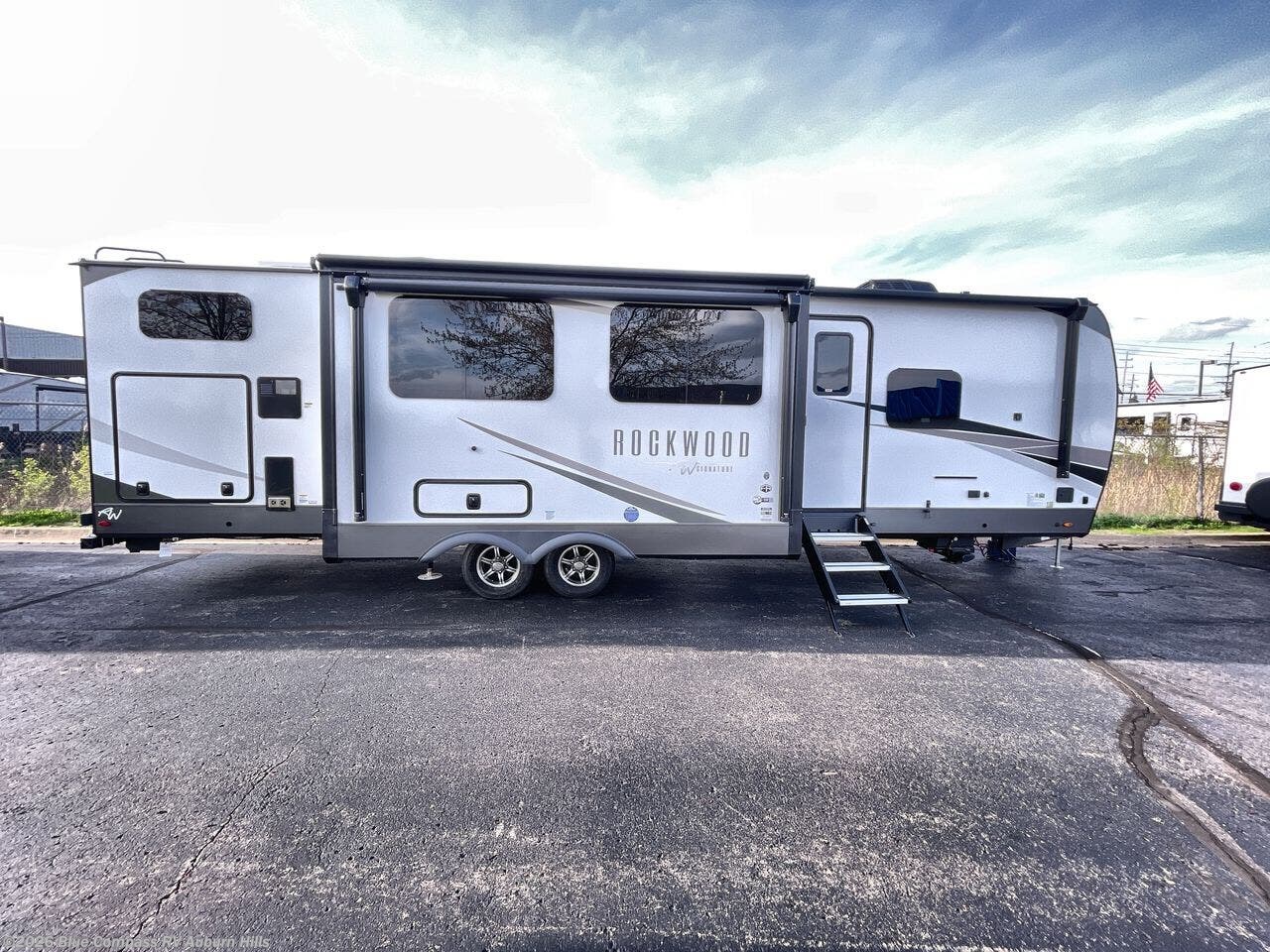 New 2025 Forest River Rockwood Signature 8336BH available in Auburn Hills, Michigan
