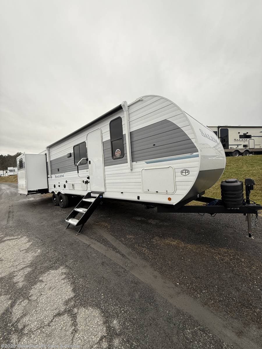 New 2026 Forest River Salem 31KQBTS available in East Montpelier, Vermont