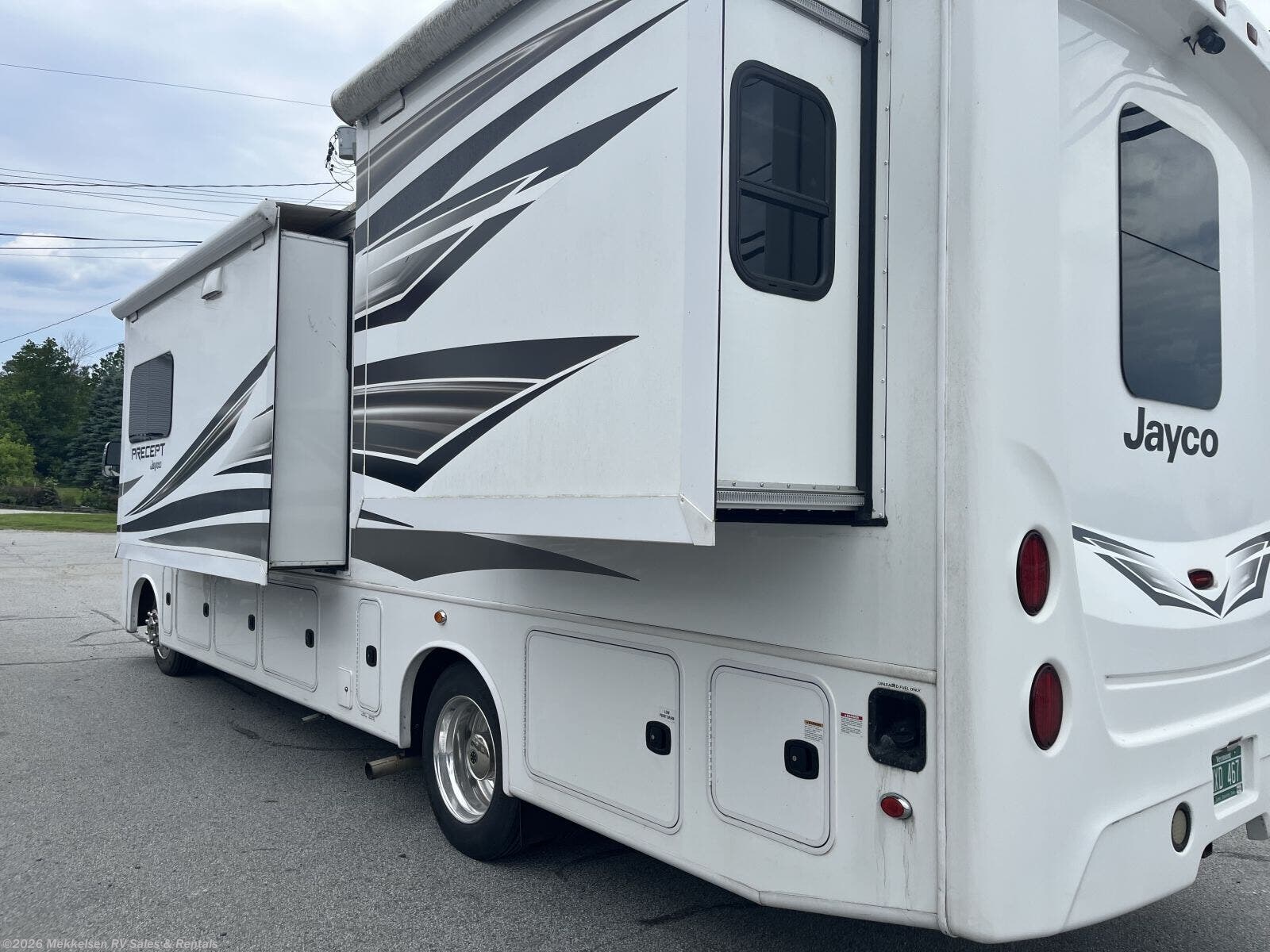 Used 2018 Jayco Precept JAYCO  31UL available in East Montpelier, Vermont