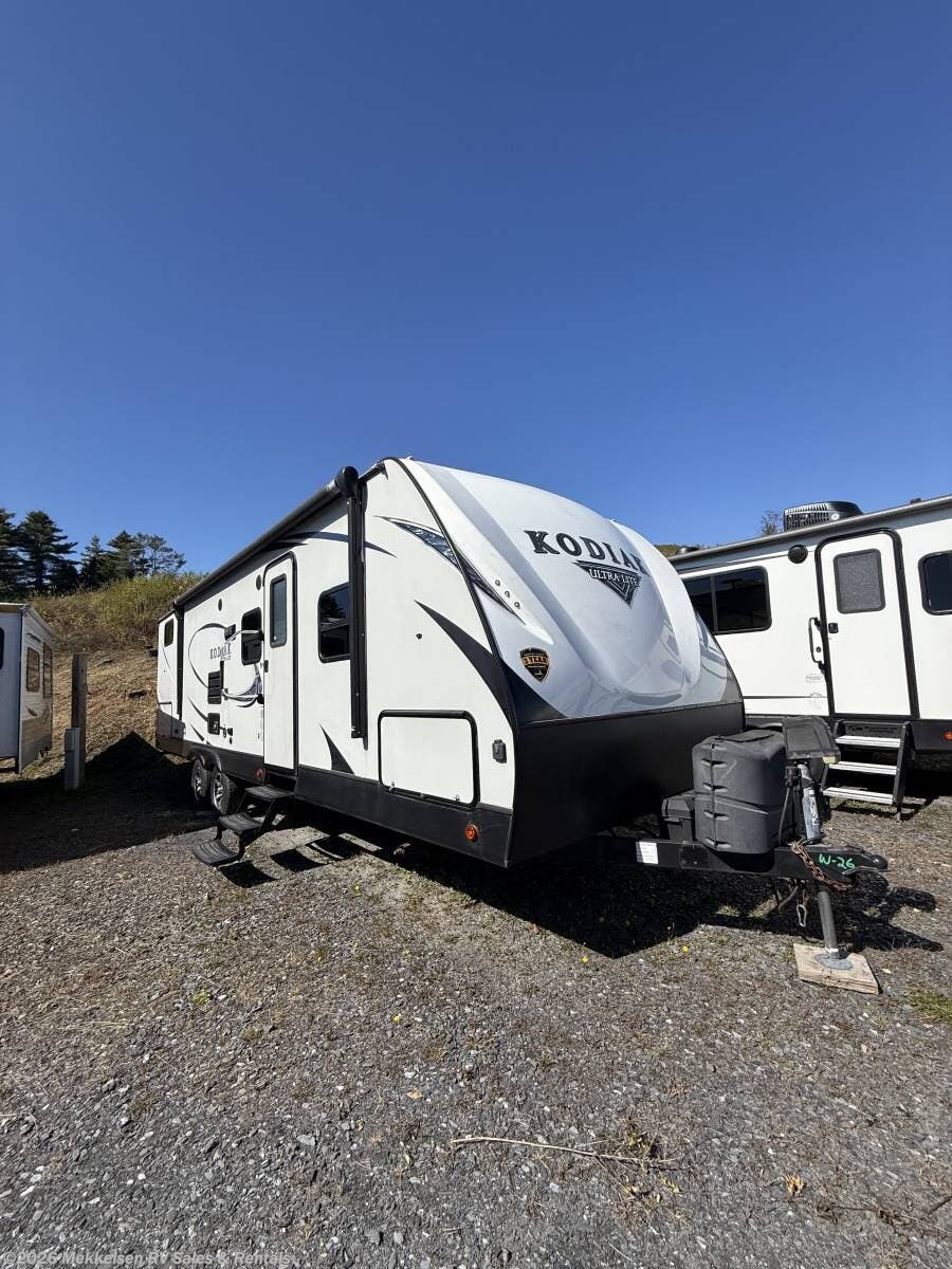 Used 2018 Dutchmen Kodiak 283BHSL available in East Montpelier, Vermont