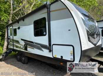New 2023 Cruiser RV Radiance Ultra Lite 21RB available in Willow Street, Pennsylvania