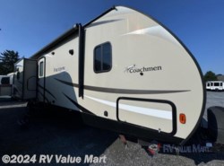 Used 2018 Coachmen Freedom Express 320BHDS available in Willow Street, Pennsylvania