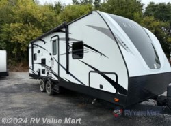 Used 2017 Dutchmen Kodiak Ultimate 252RLSL available in Willow Street, Pennsylvania