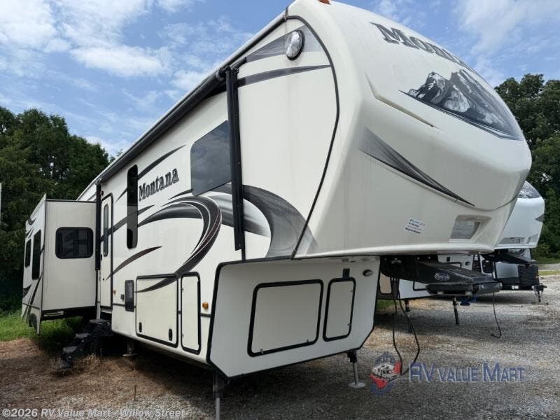 Used 2014 Keystone Montana 3610 RL available in Willow Street, Pennsylvania