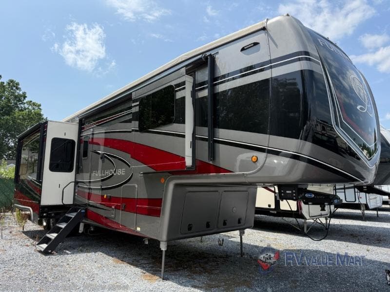 Used 2022 DRV  FullHouse LX455 available in Willow Street, Pennsylvania