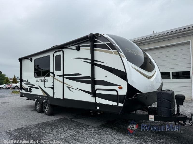 Used 2021 Keystone Outback Ultra Lite 221UMD available in Willow Street, Pennsylvania
