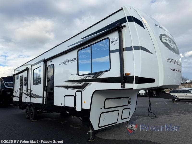 New 2026 Forest River Cherokee Wolf Pack 290PACK13 available in Willow Street, Pennsylvania